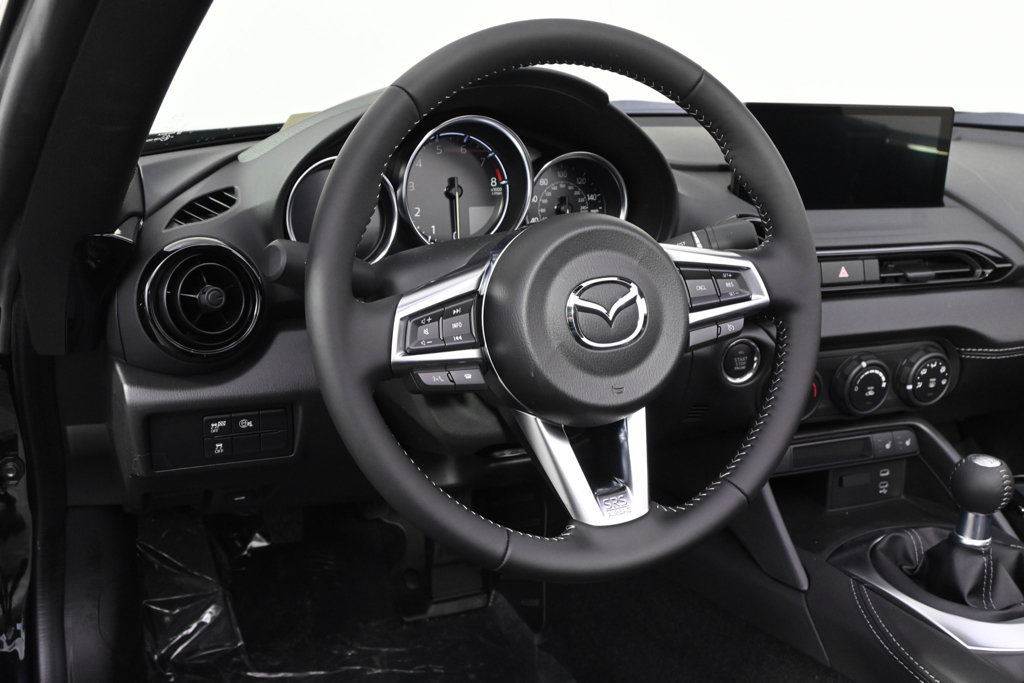 New 2026 MAZDA MX-5 Miata Club w/ Weather Package RWD image 15