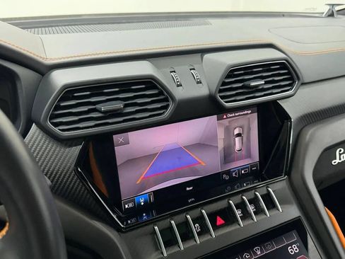 Used 2022 Lamborghini Urus AWD/4WD image 27