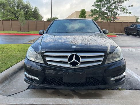 Used 2012 Mercedes-Benz C 250 Sedan image 3
