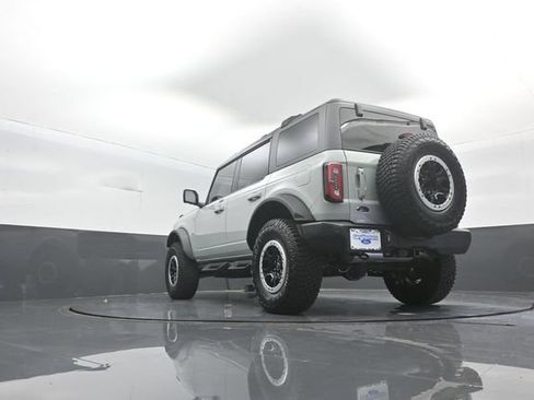 Certified 2023 Ford Bronco Outer Banks w/ Sasquatch Package AWD/4WD image 36