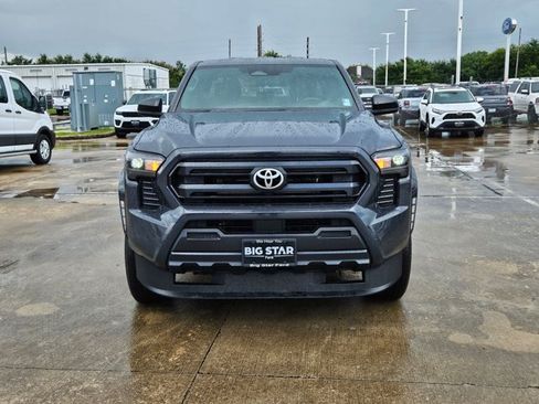 Used 2025 Toyota Tacoma SR AWD/4WD image 8