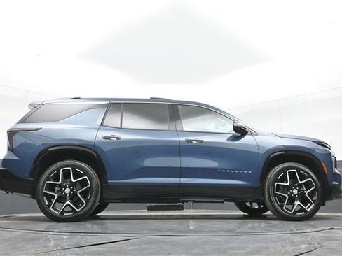 New 2026 Chevrolet Traverse High Country w/ LPO, Floor Liner Package image 55