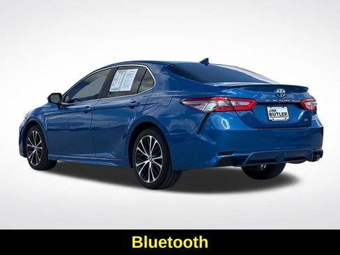 Used 2019 Toyota Camry SE FWD image 4