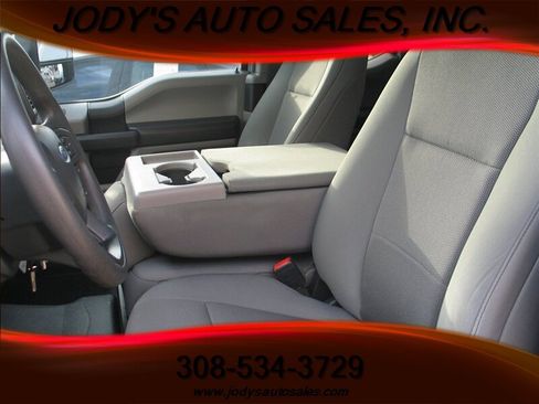 Used 2022 Ford F250 XL w/ Power Equipment Group image 5