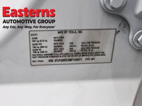 Used 2021 Tesla Model Y Long Range AWD/4WD image 30