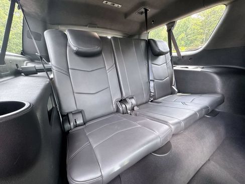 Used 2019 Cadillac Escalade ESV Platinum AWD/4WD image 30