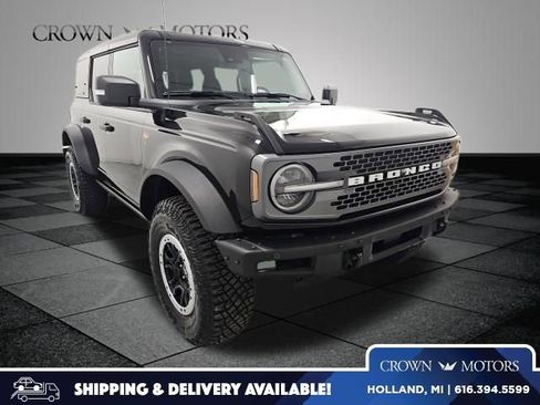 Used 2024 Ford Bronco Badlands image 1
