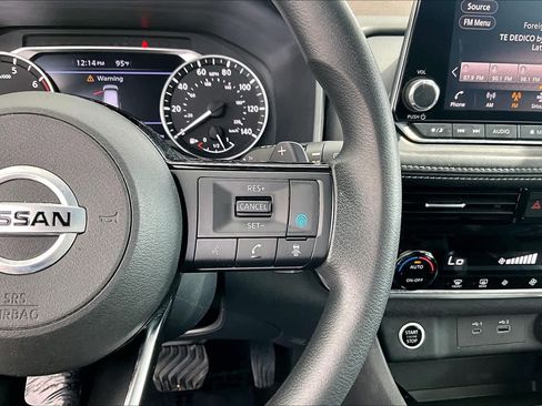 Certified 2021 Nissan Rogue SV FWD image 24