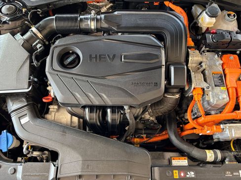 Used 2025 Hyundai Sonata SEL FWD image 33