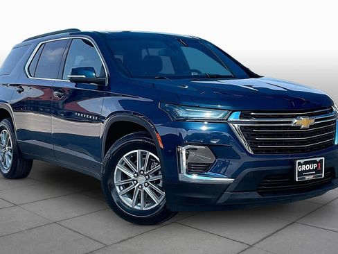 Used 2023 Chevrolet Traverse LT FWD image 3