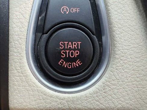 Used 2016 BMW 340i xDrive Sedan AWD/4WD image 29