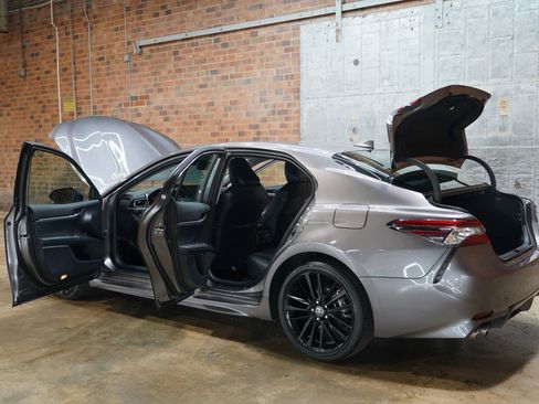 Used 2023 Toyota Camry XSE image 30