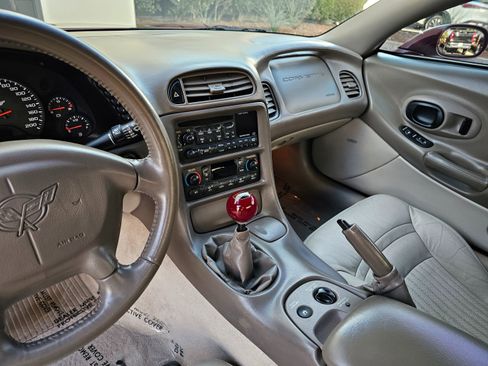 Used 2003 Chevrolet Corvette Convertible w/ Preferred Equipment Group1 image 22