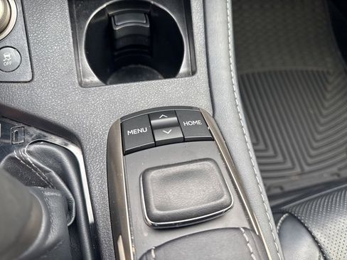 Used 2016 Lexus ES 300h w/ Luxury Package w/Wood Trim image 26