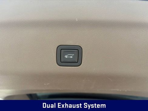 Used 2021 GMC Yukon Denali w/ Denali Premium Package AWD/4WD image 38