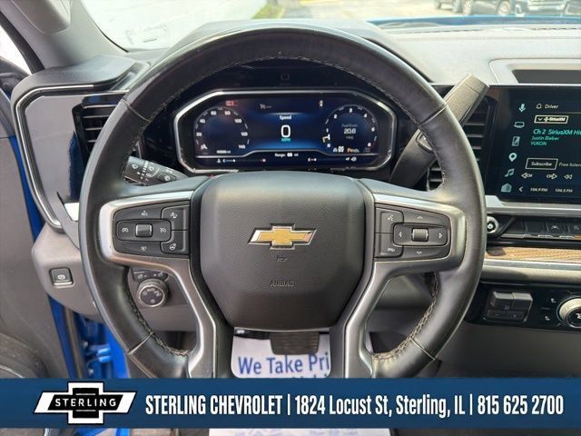 Used 2025 Chevrolet Silverado 1500 LT AWD/4WD image 17