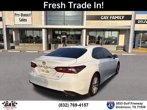 Used 2022 Toyota Camry LE image 9