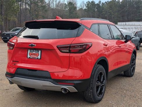 New 2026 Chevrolet Blazer LT w/ Convenience Package image 2