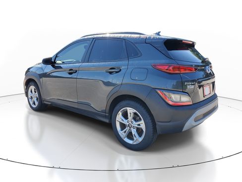 Used 2022 Hyundai Kona SEL FWD image 4