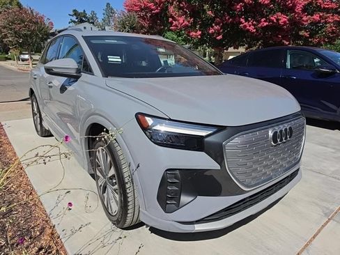 Used 2023 Audi Q4 e-tron Premium Plus w/ Premium Plus RWD image 5