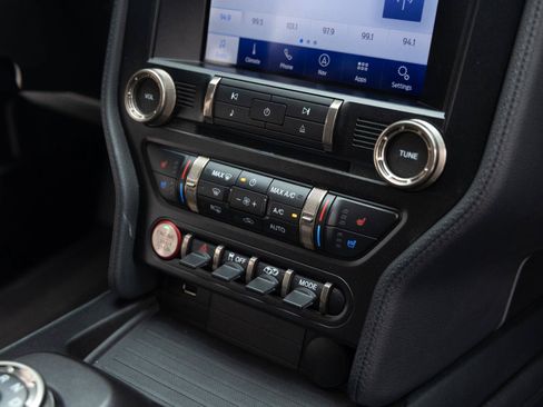 Used 2020 Ford Mustang Shelby GT500 w/ Technology Package RWD image 29