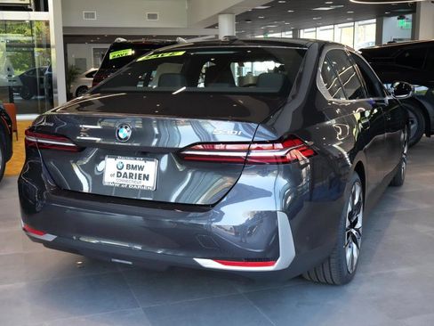 New 2026 BMW 530i xDrive w/ Premium Package AWD/4WD image 17