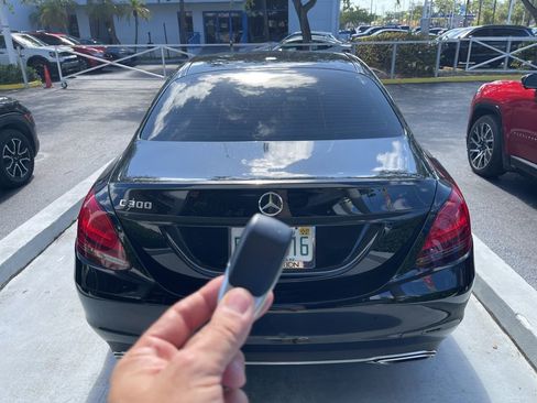 Used 2021 Mercedes-Benz C 300 Sedan image 5