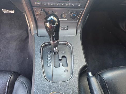 Used 2005 Ford Thunderbird RWD image 25