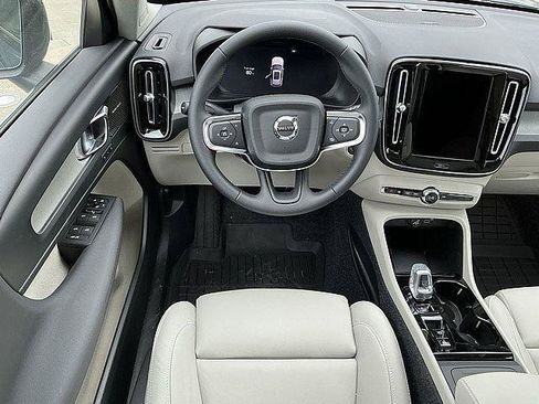 New 2026 Volvo XC40 B5 Ultra w/ Climate Package AWD/4WD image 5