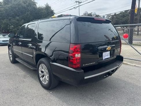 Used 2014 Chevrolet Suburban LTZ image 5