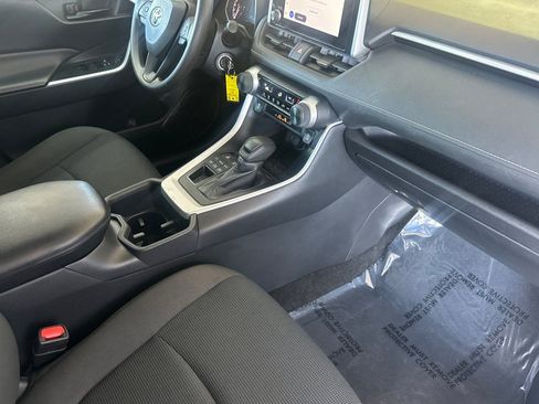 Used 2024 Toyota RAV4 LE AWD/4WD image 19