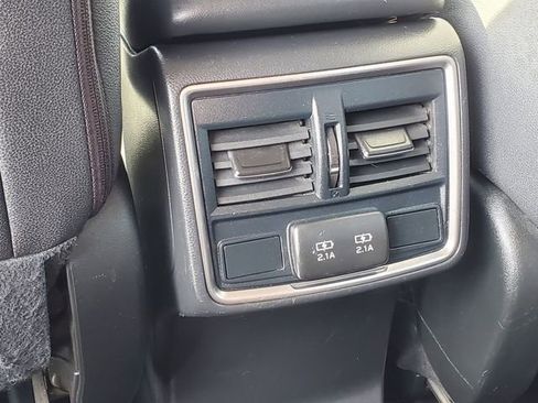 Used 2020 Subaru Forester Premium image 34