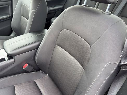 Used 2024 Nissan Altima 2.5 SV image 13