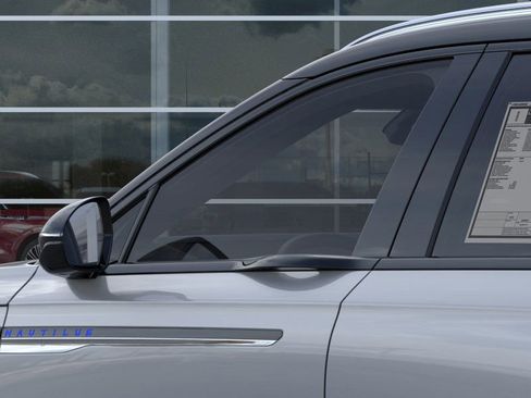 New 2026 Lincoln Nautilus Reserve image 20