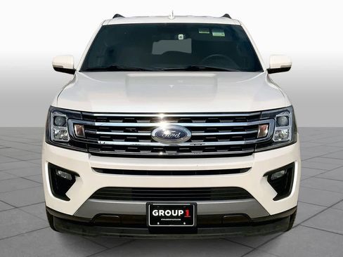 Used 2018 Ford Expedition XLT w/ Equipment Group 202A image 3