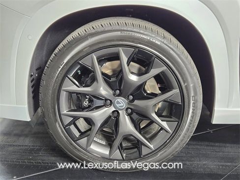 New 2026 Lexus TX 500h AWD image 9