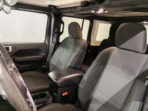 Used 2019 Jeep Wrangler Unlimited Sport S image 13