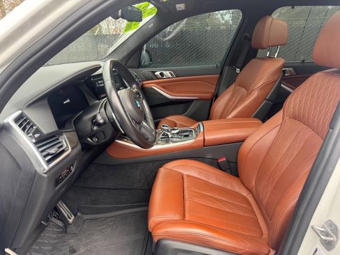 Used 2022 BMW X5 xDrive40i w/ M Sport Package image 8