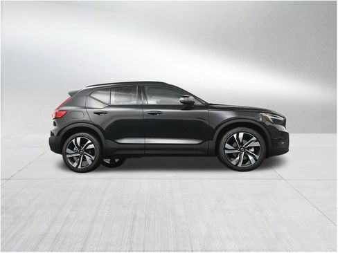 New 2026 Volvo XC40 B5 Ultra w/ Protection Package Premier AWD/4WD image 26