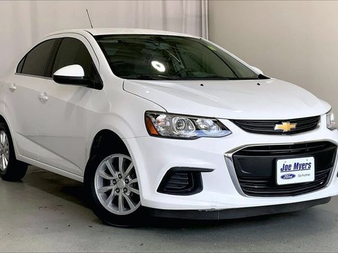 Used 2020 Chevrolet Sonic LT FWD image 34