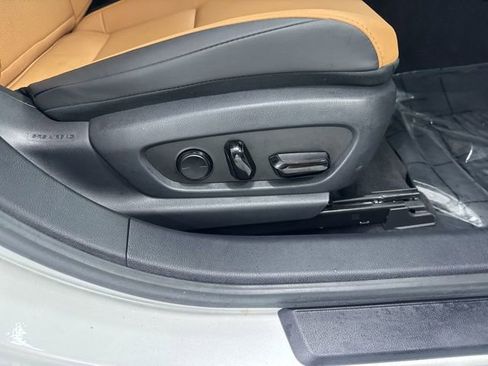 Used 2024 Lexus ES 250 w/ Premium Package image 23