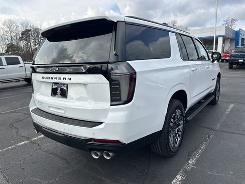 New 2026 Chevrolet Suburban Z71 image 9