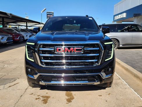 New 2026 GMC Yukon Elevation image 8