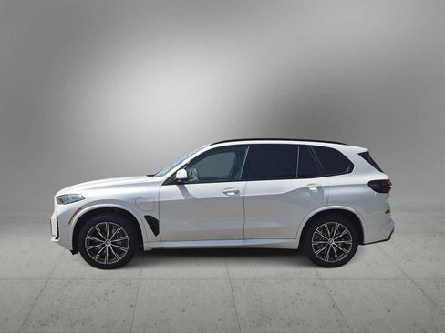 New 2026 BMW X5 xDrive50e w/ M Sport Package AWD/4WD image 5
