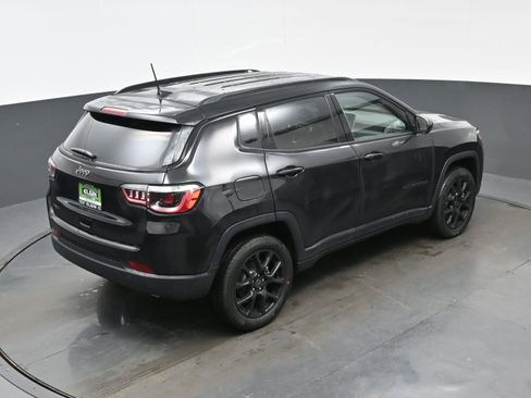 New 2026 Jeep Compass Latitude AWD/4WD image 25