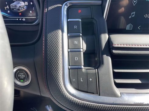 Used 2023 Chevrolet Suburban RST w/ Sport Performance Package image 25