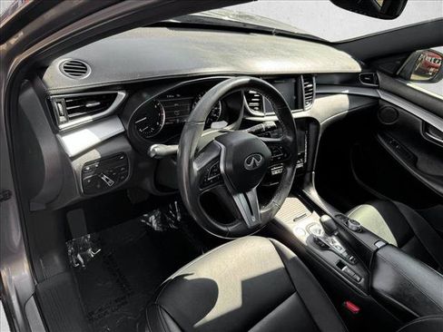 Used 2021 INFINITI QX50 Luxe w/ Appearance Package AWD/4WD image 10