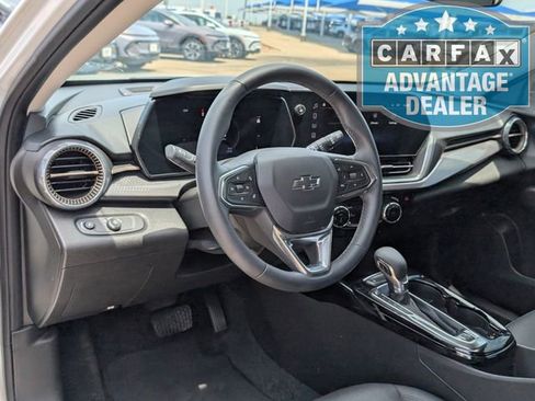 Used 2024 Chevrolet Trax ACTIV w/ Sunroof Package FWD image 4