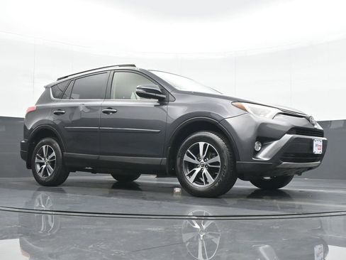 Used 2018 Toyota RAV4 XLE image 23