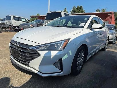 Used 2019 Hyundai Elantra SE w/ Cargo Package